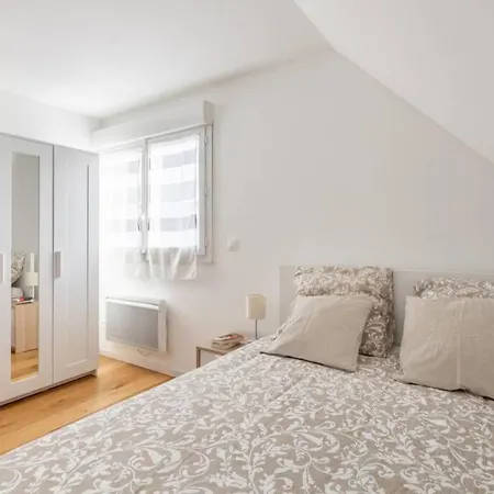 Grand Confort, Appartement Osny Exterior foto